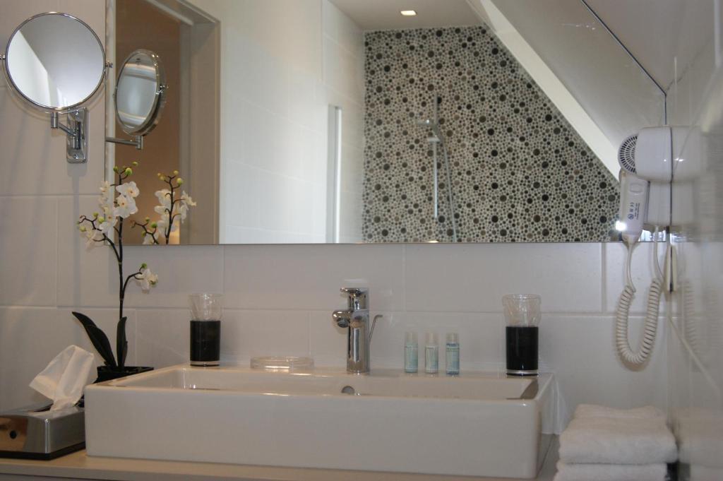 Hotel Les Arcades Knokke-Heist Zimmer foto